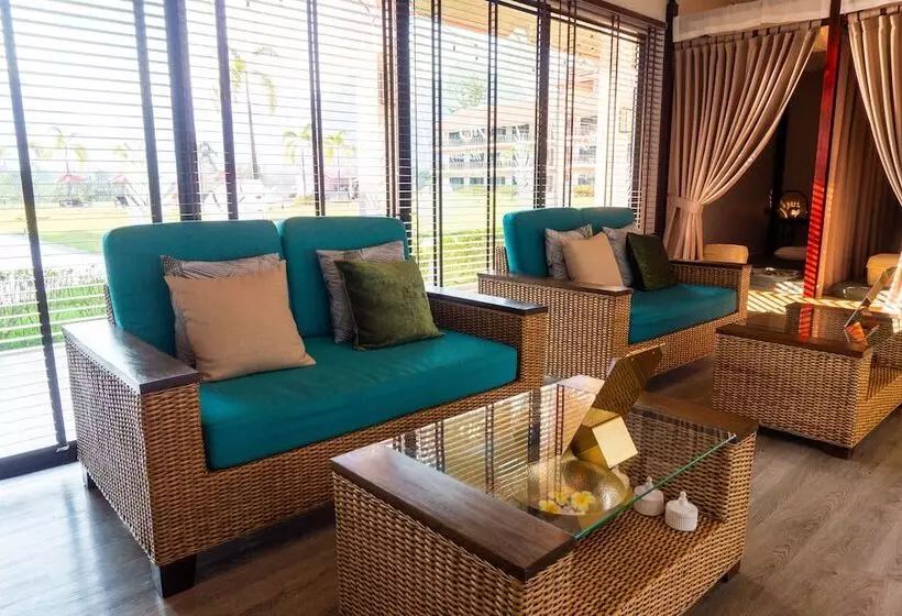 Hotelli Tmark Resort Vang Vieng