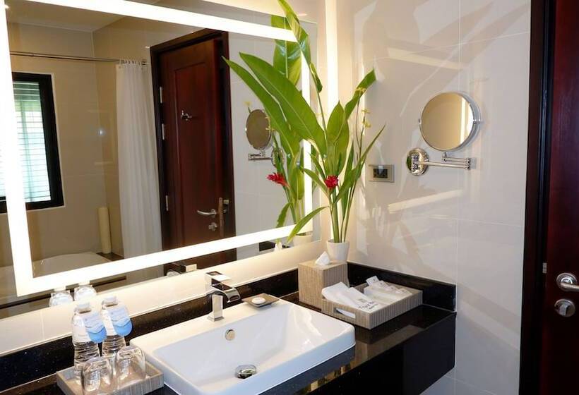 בית מלון כפרי Tmark Resort Vang Vieng