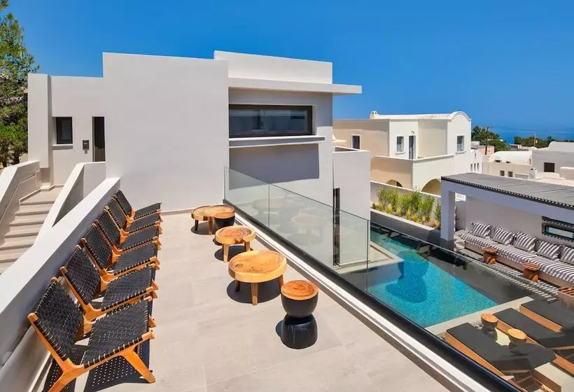 هتل Uma Ray Suites