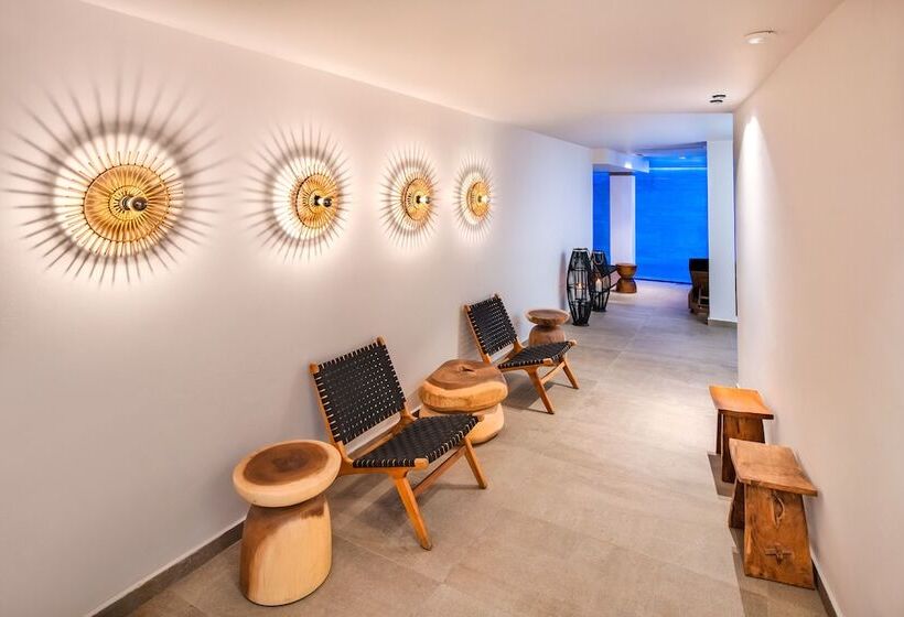 Hotel Uma Ray Suites