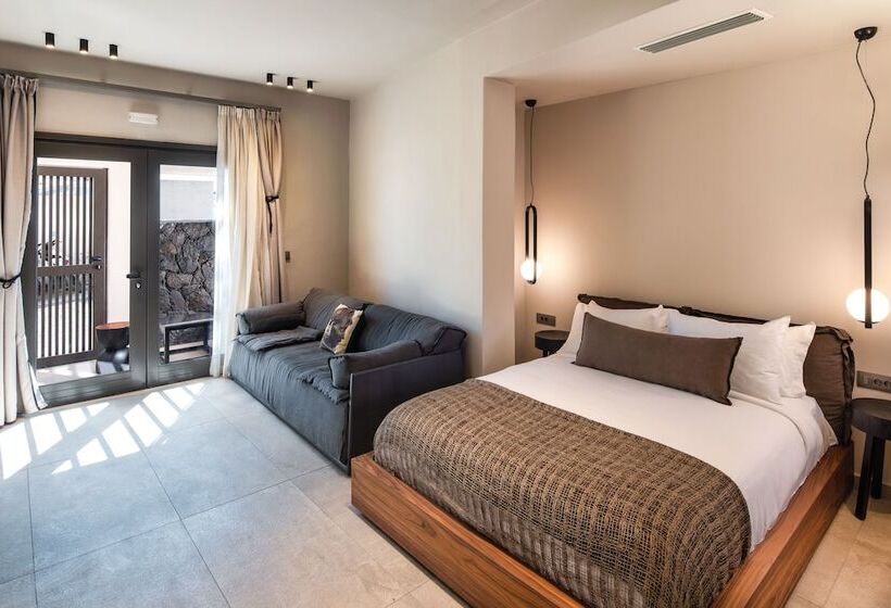 Hotel Uma Ray Suites