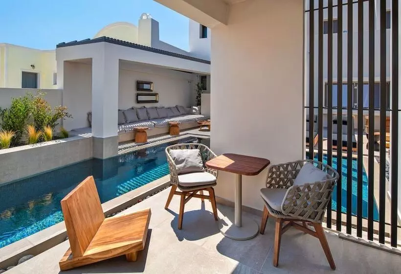 هتل Uma Ray Suites