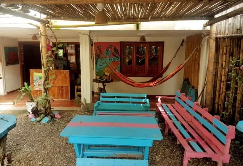 Oasis Hostal Restaurante