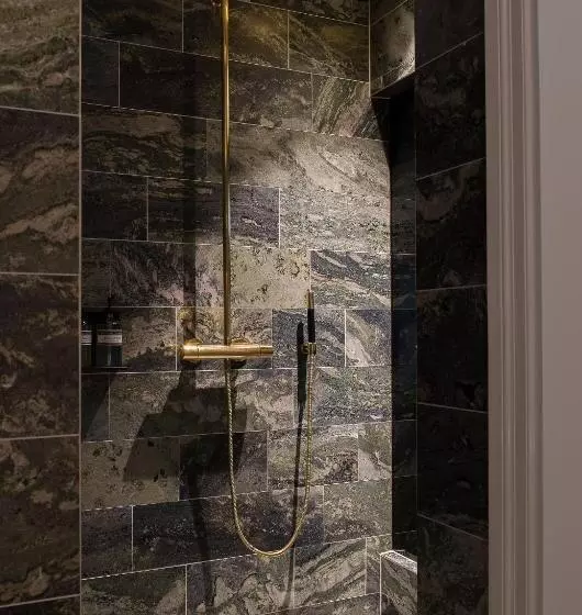 پانسیون Spinoza Suites