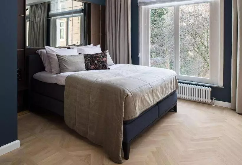 پانسیون Spinoza Suites