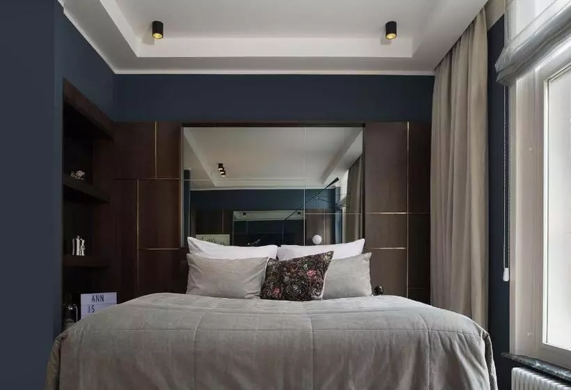 پانسیون Spinoza Suites