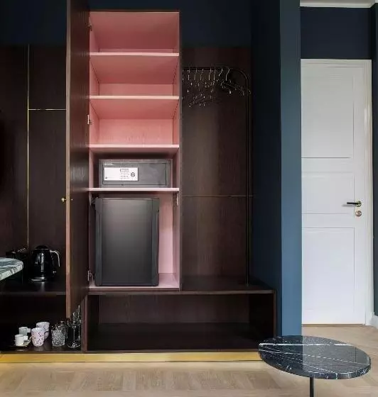 پانسیون Spinoza Suites