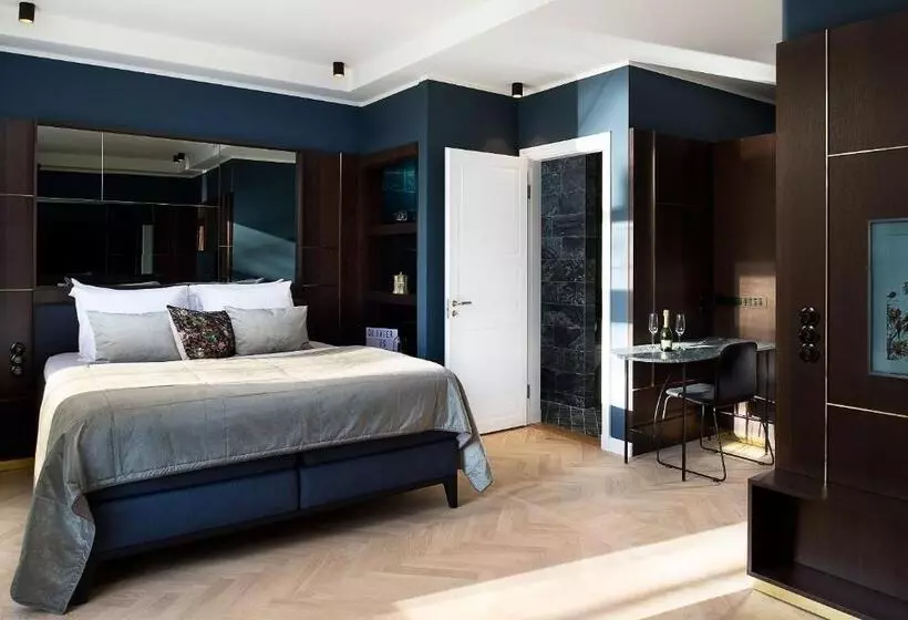 پانسیون Spinoza Suites