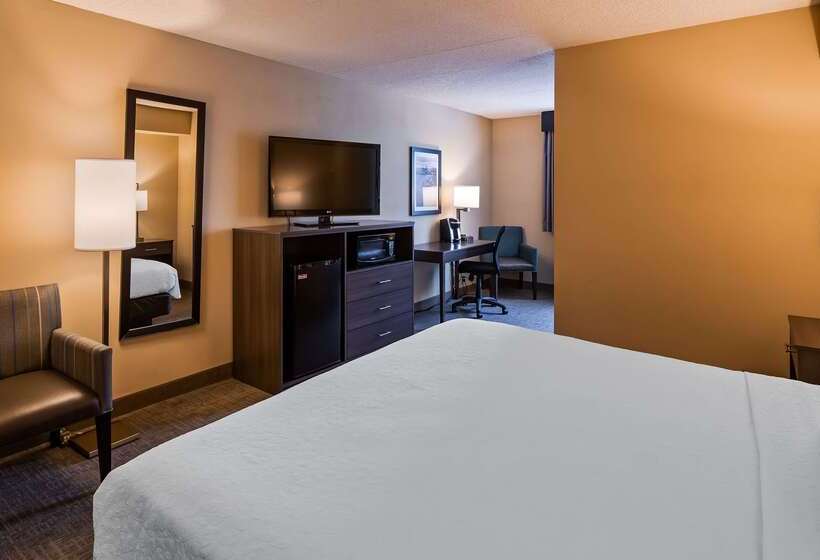 فندق Best Western East Towne Suites