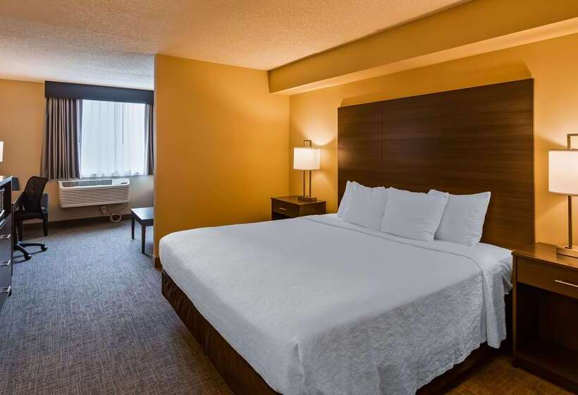 فندق Best Western East Towne Suites