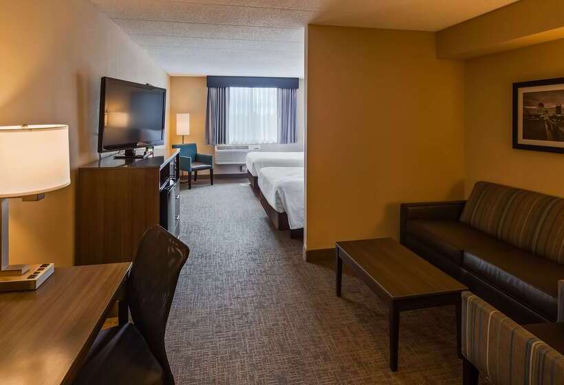 فندق Best Western East Towne Suites