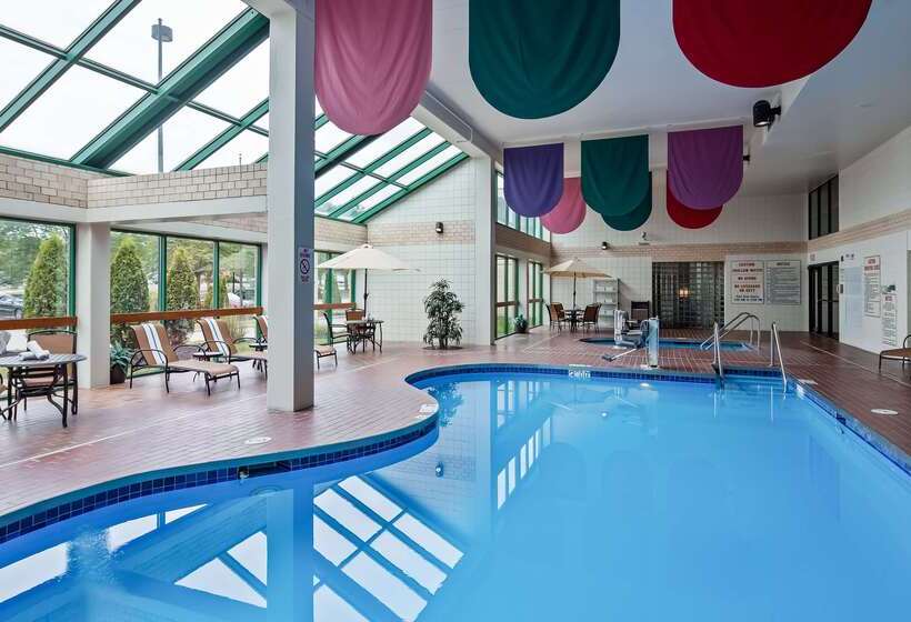 فندق Best Western East Towne Suites