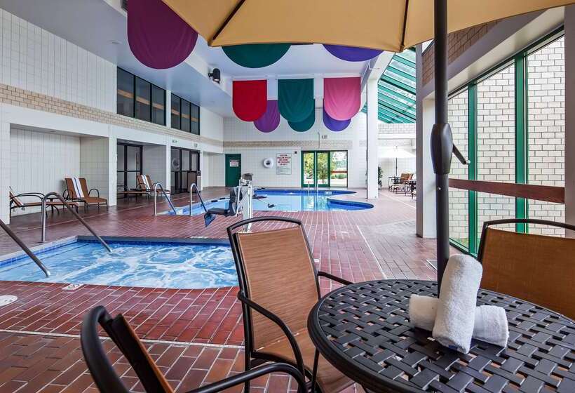 فندق Best Western East Towne Suites