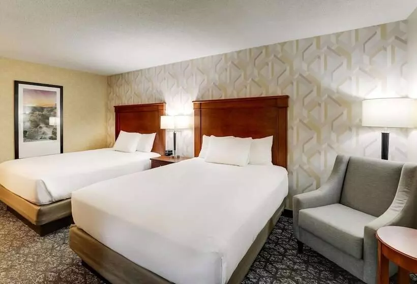 호텔 Drury Inn & Suites Marion