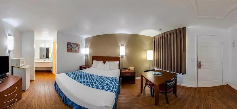 فندق Econo Lodge