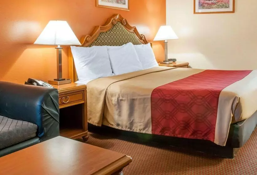 فندق Econo Lodge Hobbs