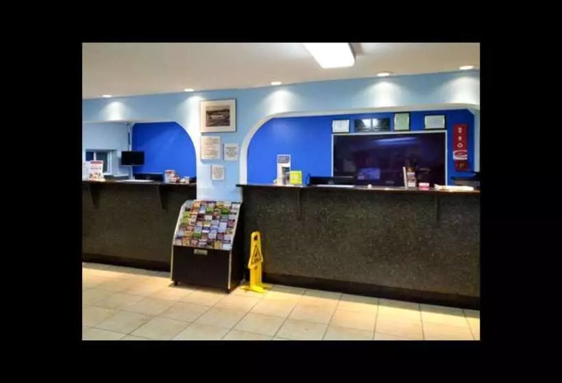 酒店 Econo Lodge Inn & Suites I 64 & Us 13