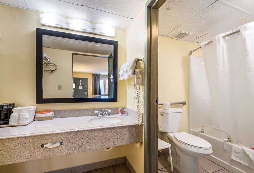 فندق Econo Lodge Kearney Liberty