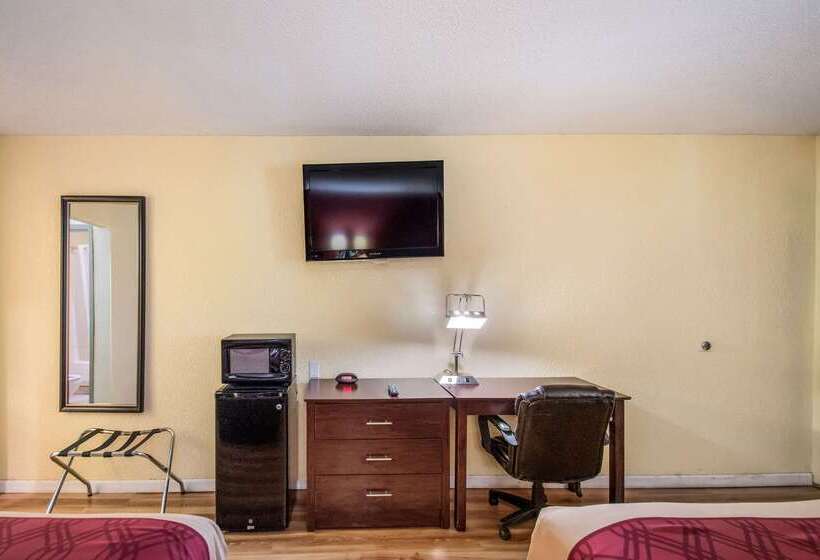 فندق Econo Lodge Kearney Liberty