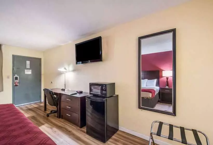 호텔 Econo Lodge Kearney   Liberty