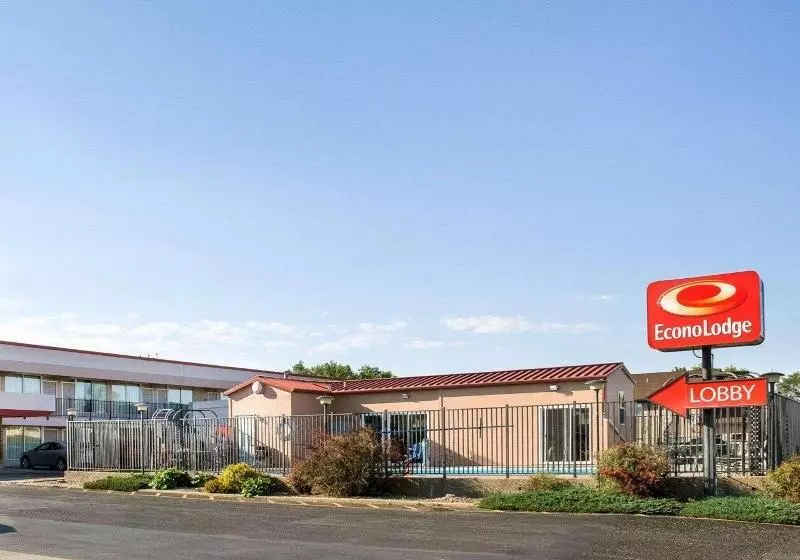 בית מלון כפרי Econo Lodge Wall