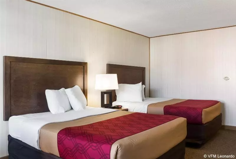 בית מלון כפרי Econo Lodge Wall