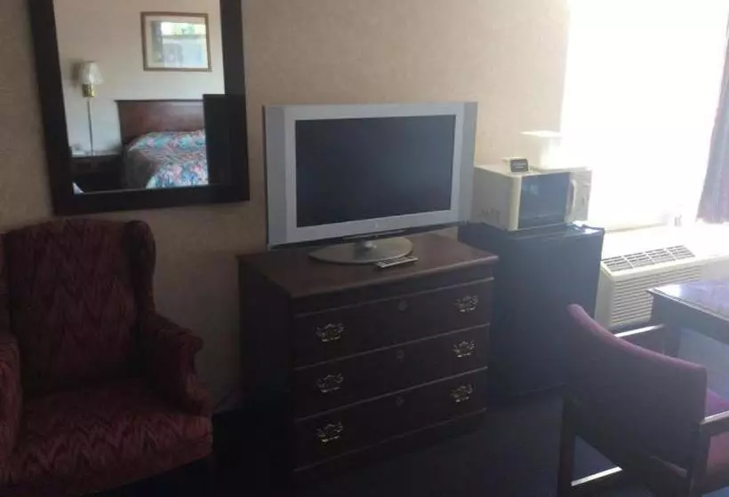 فندق Economy Inn