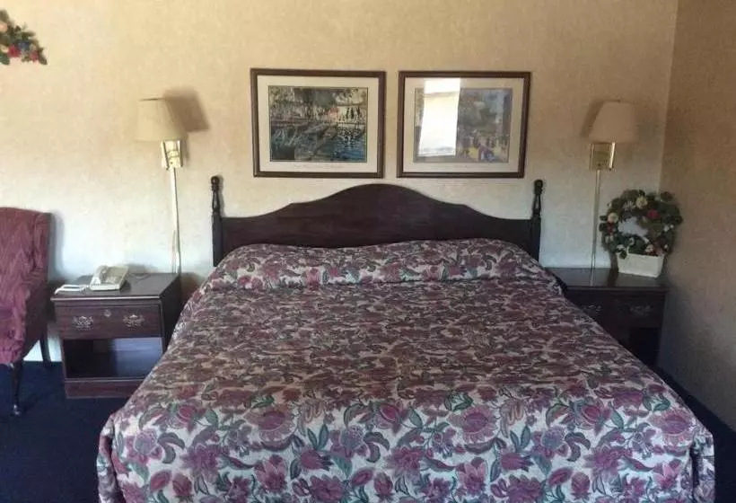 فندق Economy Inn