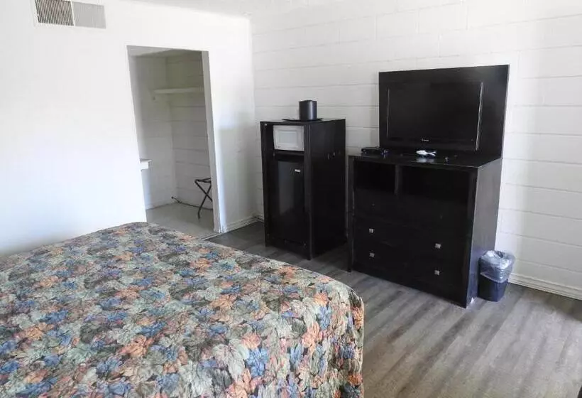 Отель Economy Inn