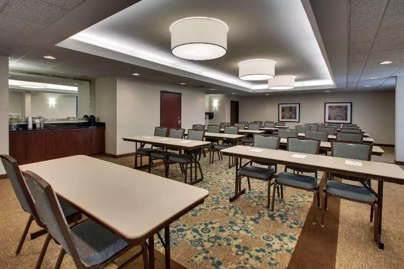 酒店 Sonesta Essential Houston Hobby Airport