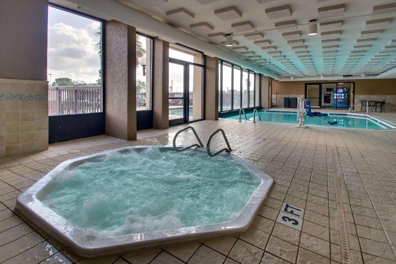 هتل Sonesta Essential Houston Hobby Airport