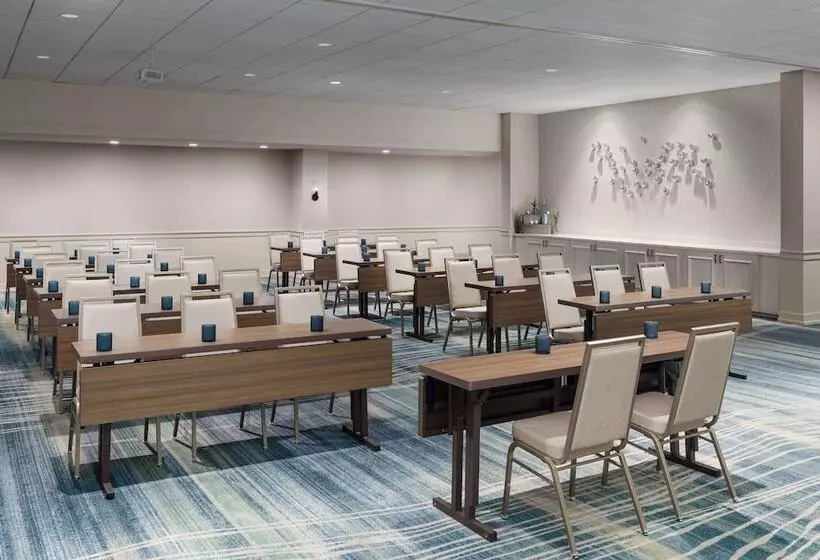 هتل Hilton Garden Inn Ocean City Oceanfront