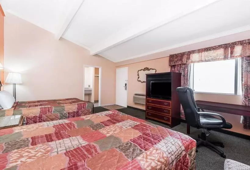 Отель Knights Inn Lake Charles