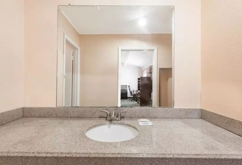 Отель Knights Inn Lake Charles