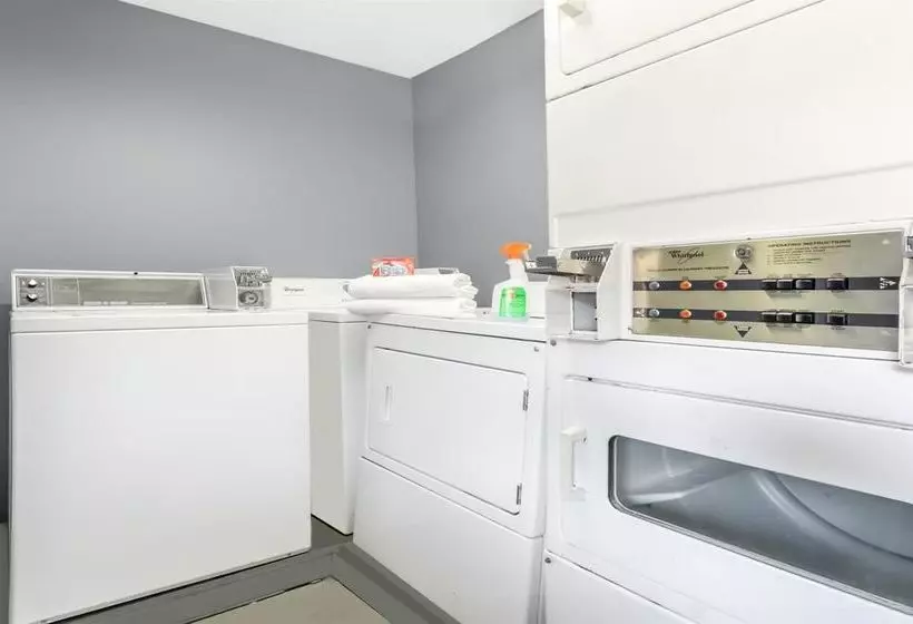 Отель Knights Inn Lake Charles