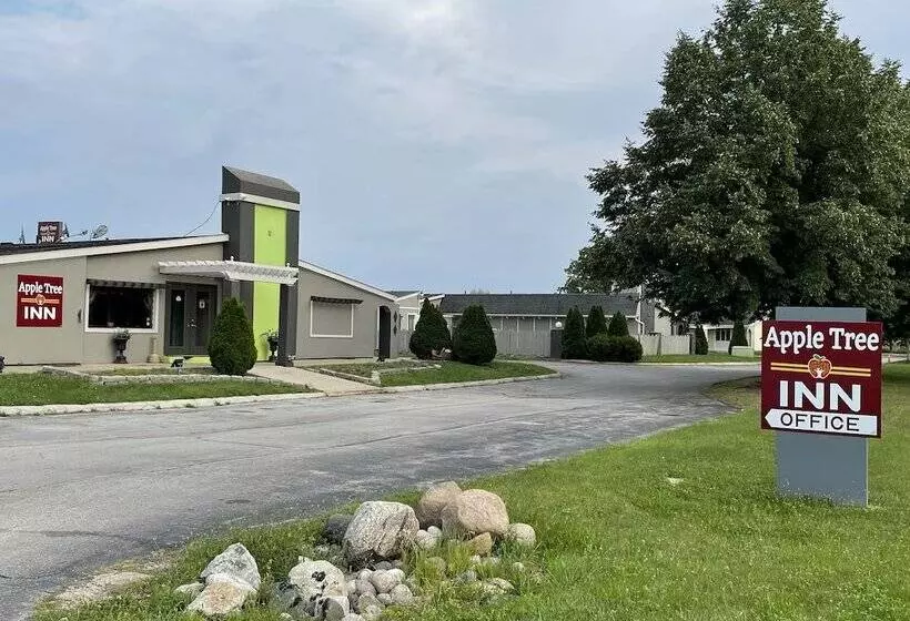 ホテル Rodeway Inn & Suites