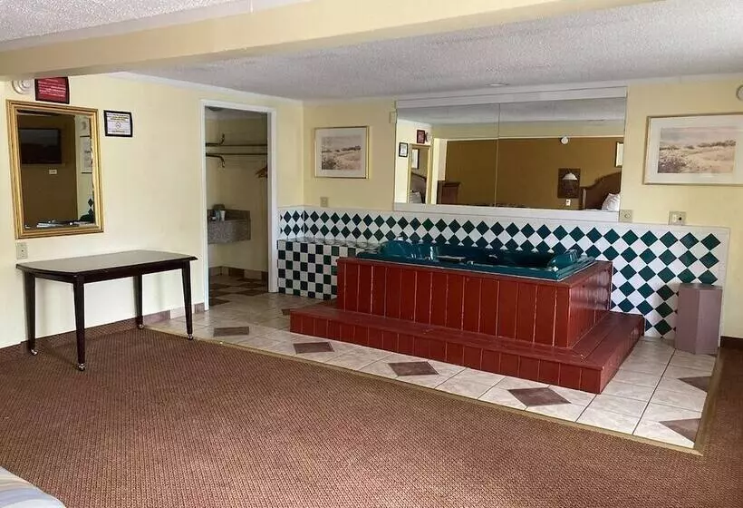 ホテル Rodeway Inn & Suites