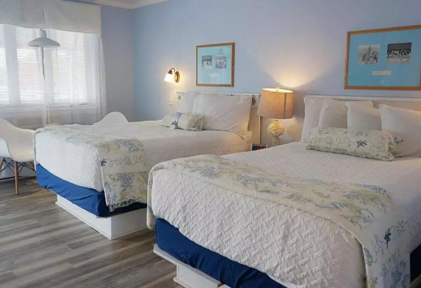 Отель The Edgewater