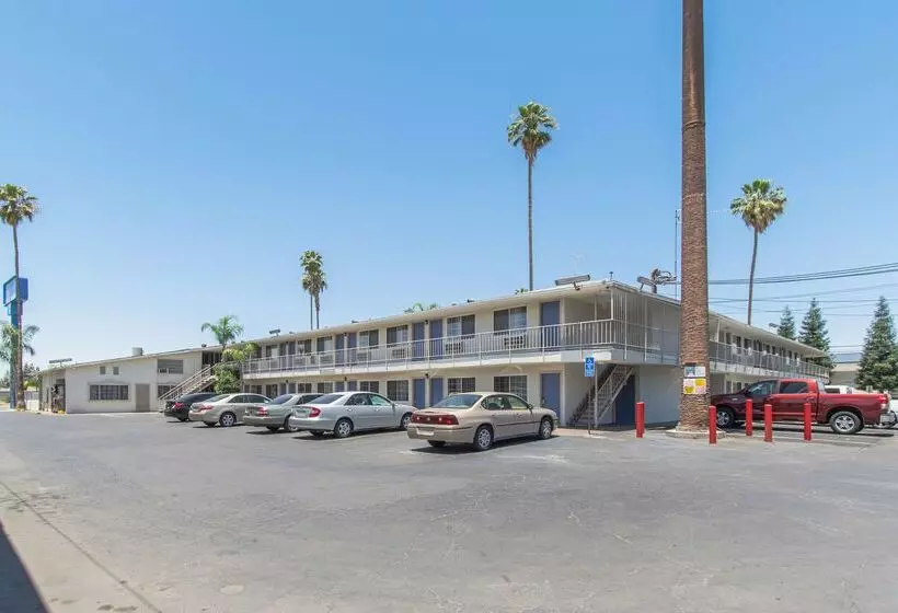 Motel 6 Bakersfield