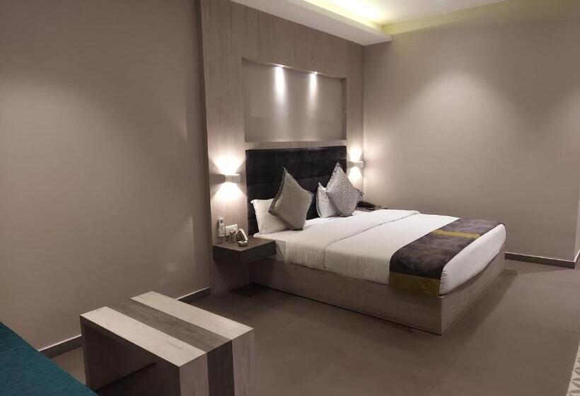 هتل Kingston Resort