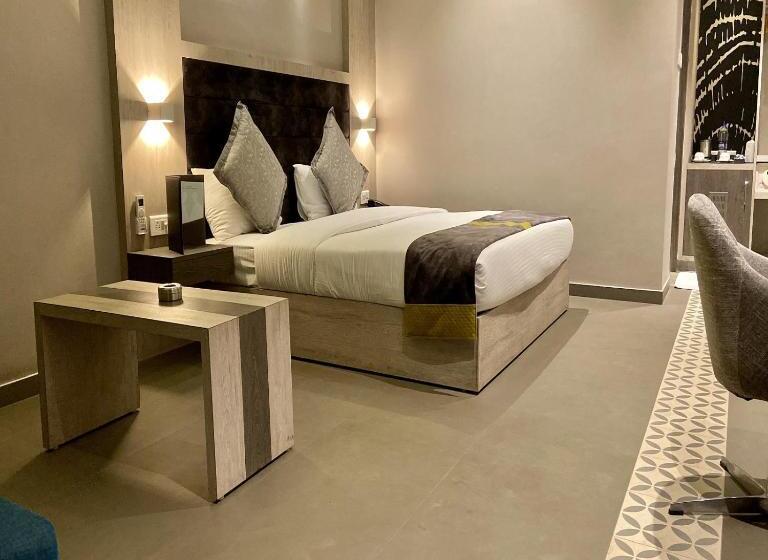 هتل Kingston Resort