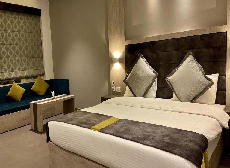 هتل Kingston Resort