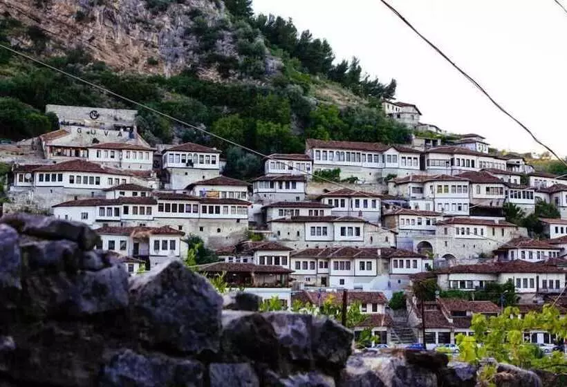 هتل Vila Nino