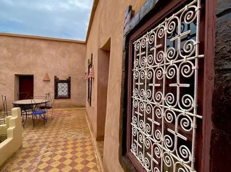 ペンション Auberge Kasbah Des Dunes