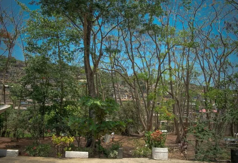 پانسیون Lac S Villa