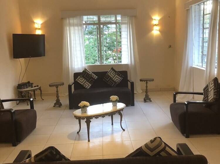 پانسیون Lac S Villa