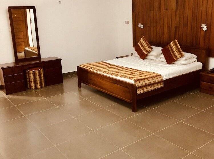 پانسیون Lac S Villa