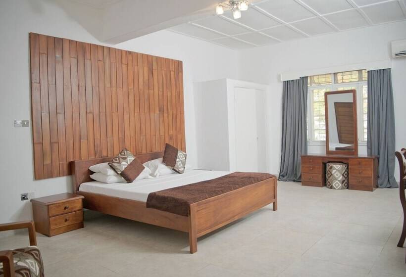 پانسیون Lac S Villa