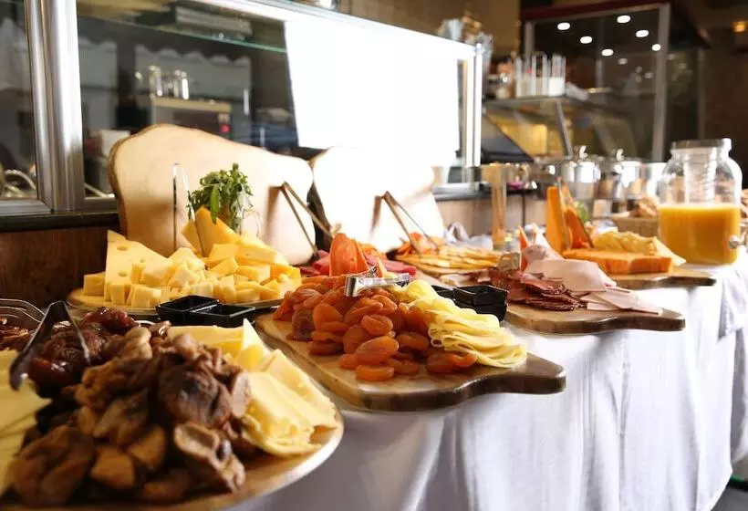 Hotelli Grand Corner