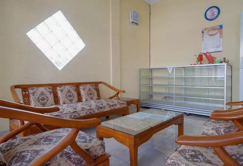 ペンション Koolkost Syariah Near Taman Sampangan Semarang